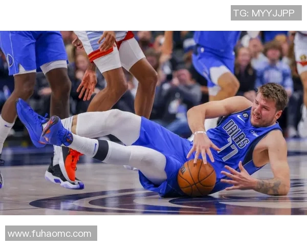 勇士与掘金季后赛第六场激战回顾与精彩瞬间分析